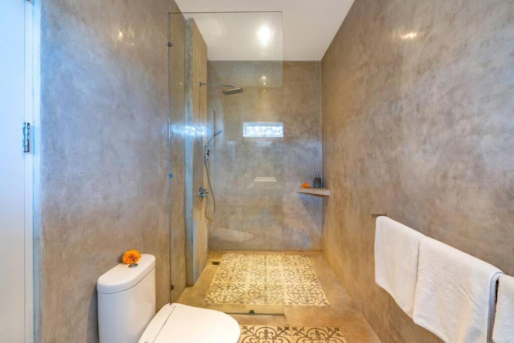 Cosy 1 Bd Pvt With Shared Kitchen And Pool *