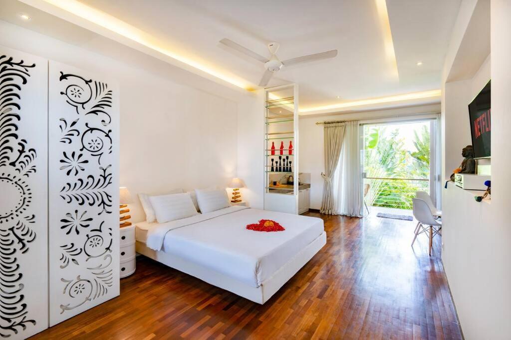 Cosy 1 Bd Pvt With Shared Kitchen And Pool Apartemen Seminyak (Bali)